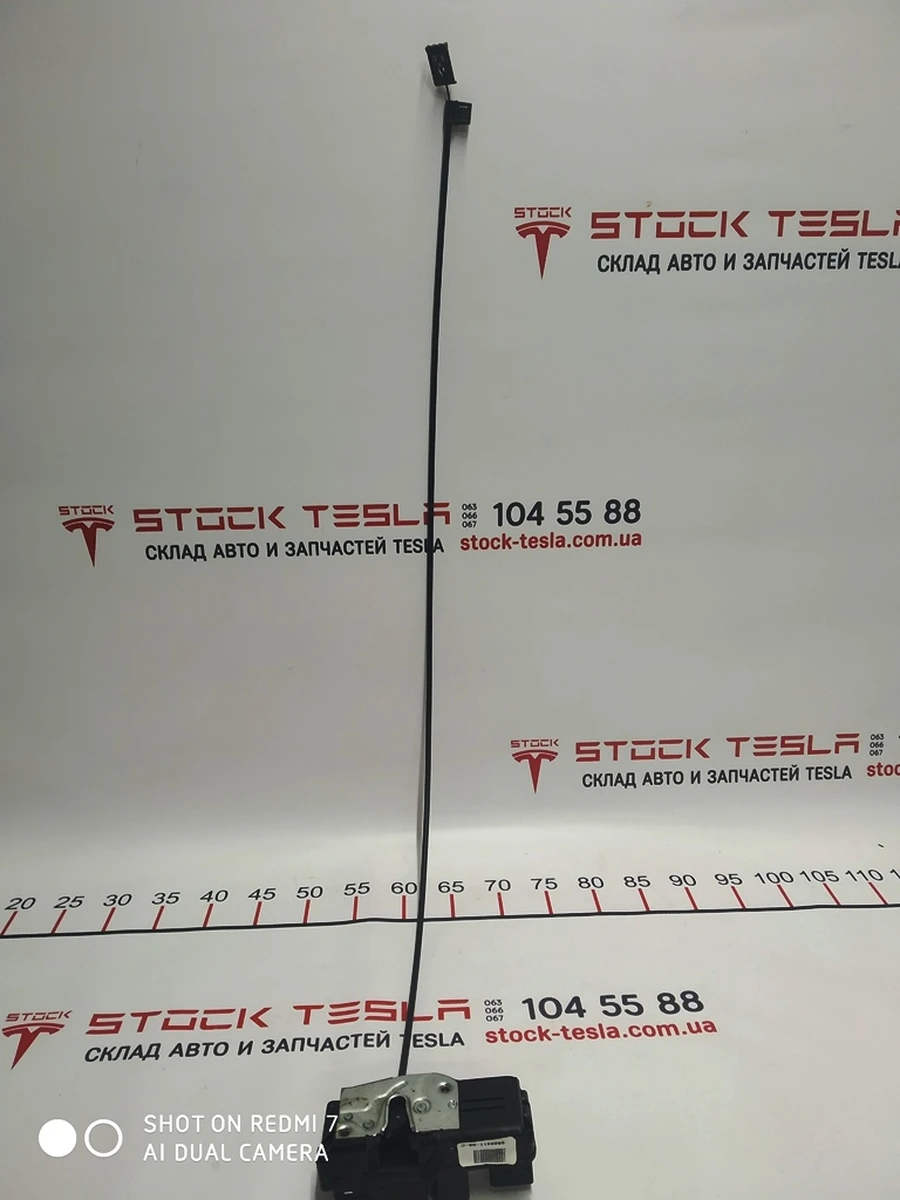 1 Замок двері задньої лівої Tesla model S, model S REST 6008911-99-D