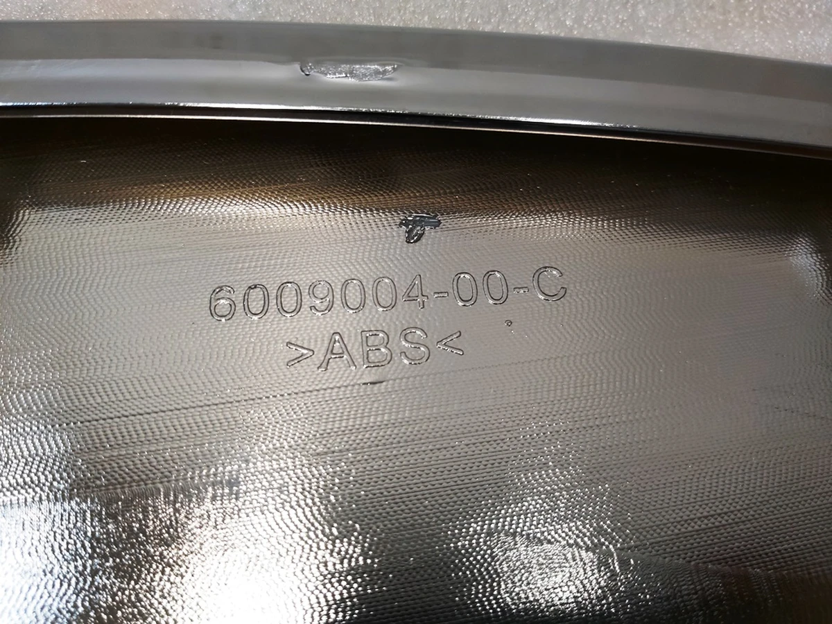 17 ASY TRIM APPLIQUE RR FASCIA CHROME Tesla Model S 6009004-00-C