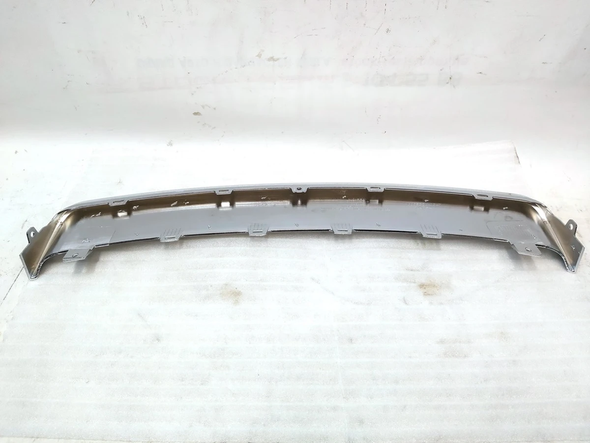 17 ASY TRIM APPLIQUE RR FASCIA CHROME Tesla Model S 6009004-00-C