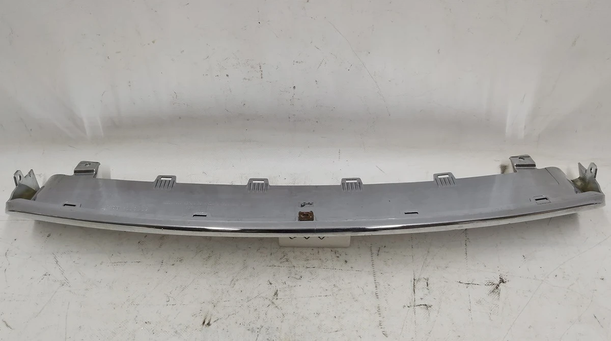 17 Cover decorative bumper of the rear chrome with damage Tesla model S 6009004-00-C