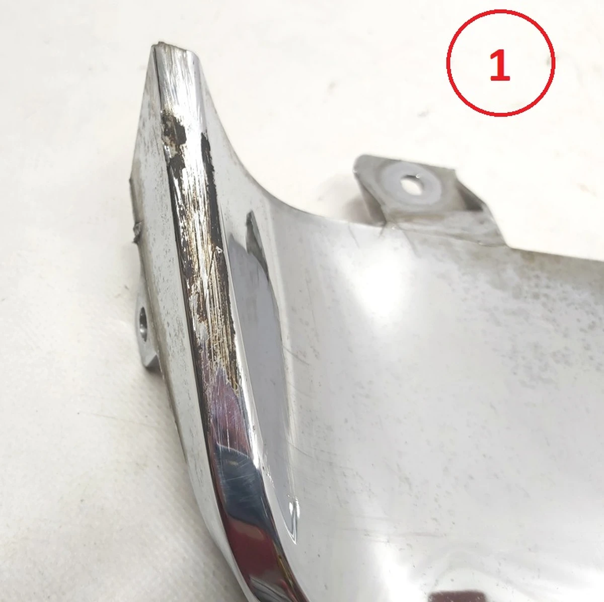17 Decorative rear bumper pad (chrome) (damaged) Tesla model S 6009004-00-C