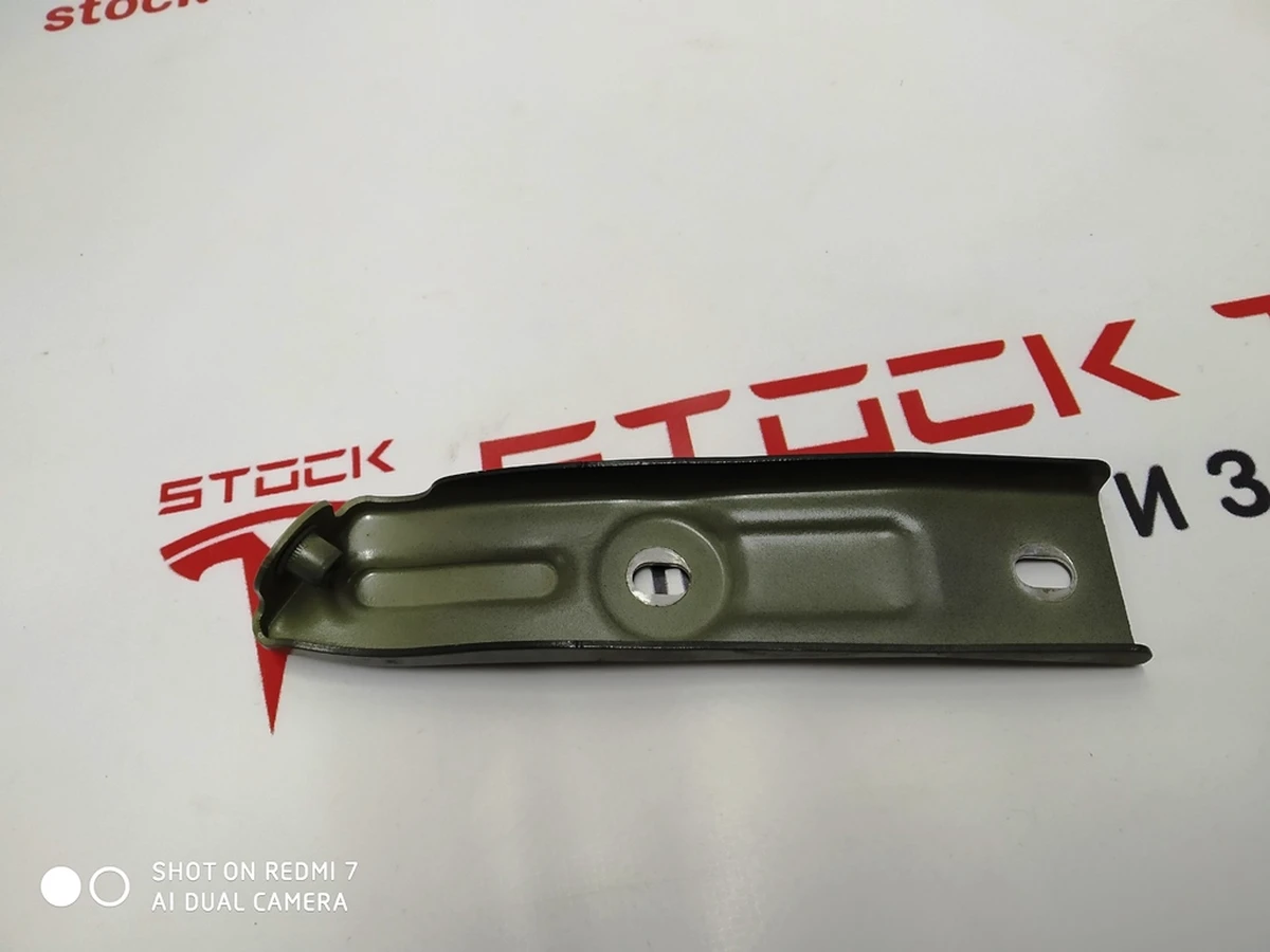 4 Кронштейн крепления крыла переднего правого Tesla model S, model S REST 6009029-S0-B