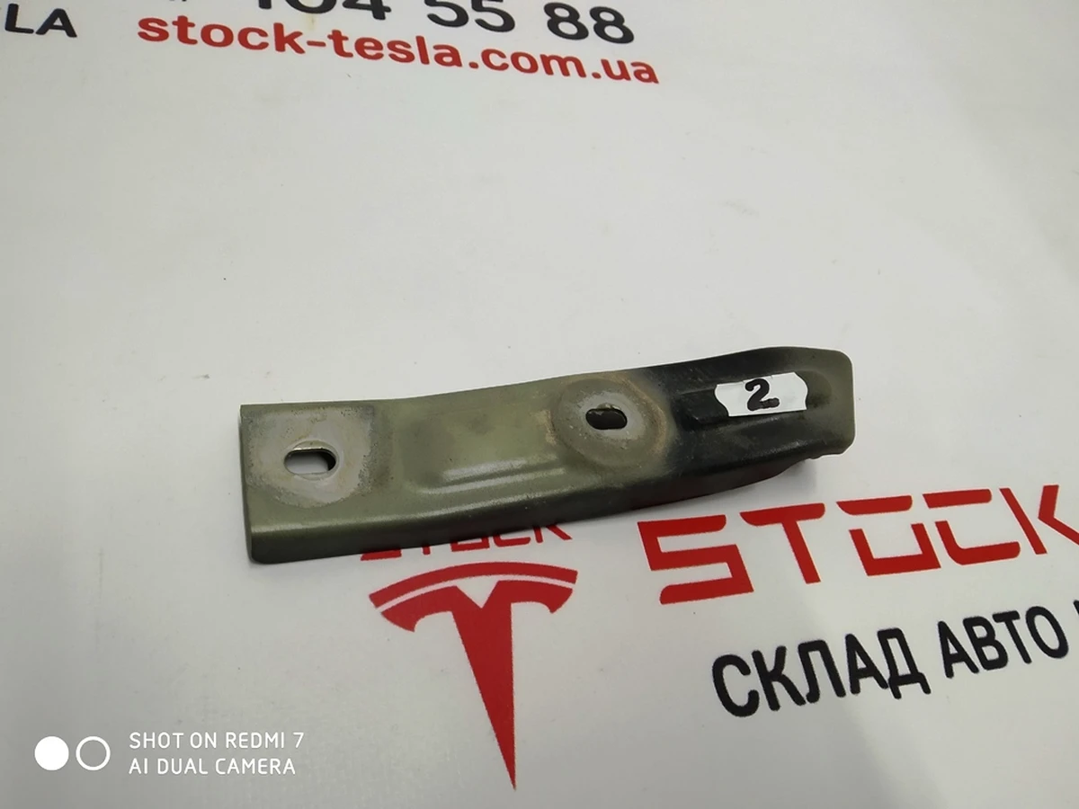 3 ASY-FR FENDER BRACE LH SVC Tesla model S, model S REST 6009030-S0-B