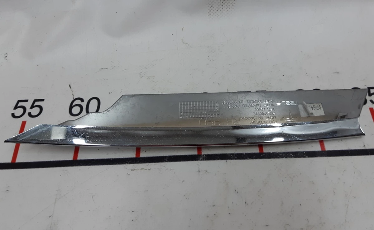 16 Eyelet overlay upper right chrome Tesla model S 6009384-00-C