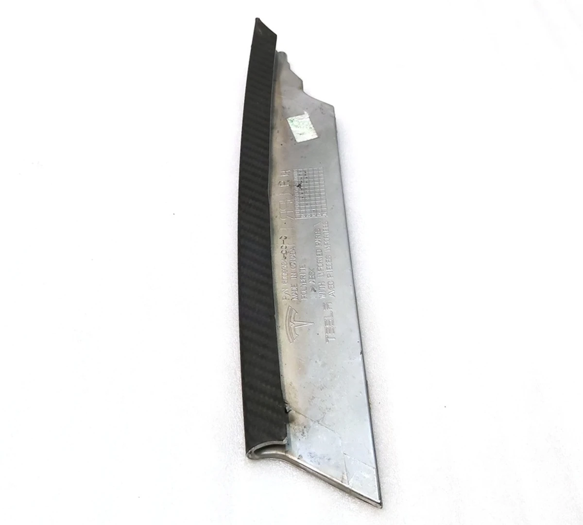 17 Накладка люверса нижняя правая хром Tesla model S 6009385-00-C