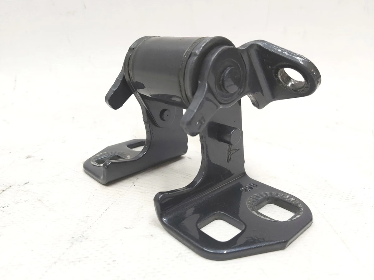 2 Петля двери задней левой правой верхняя PMNG Tesla model S, model S REST 6009555-00-F