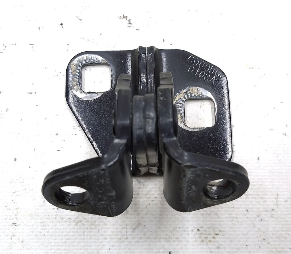 9 Петля двери передней задней правой нижняя PBSB Tesla model S, model S REST 6009569-00-E