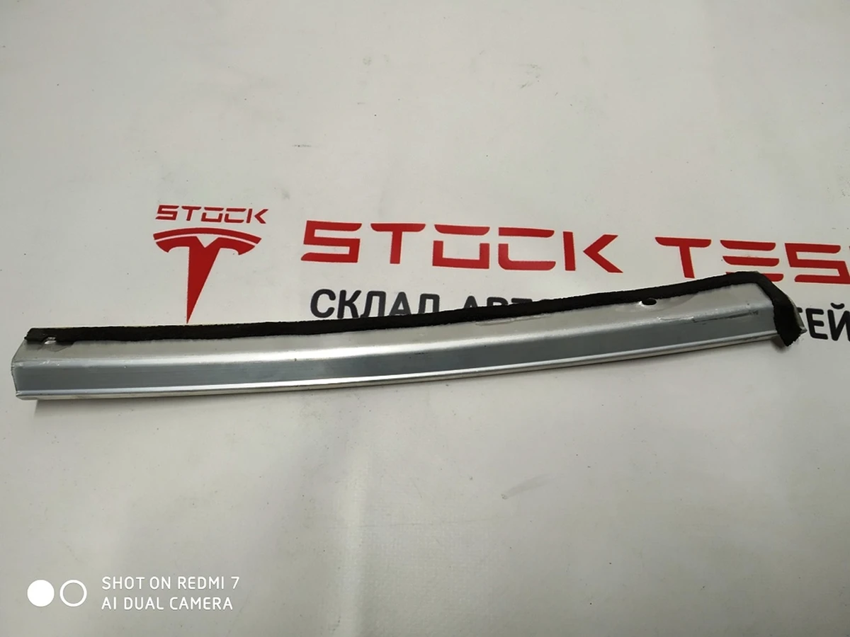 11 Кріплення (планка) ущільнювача стійки B задній правий Tesla model S, REST 6009572-00-D