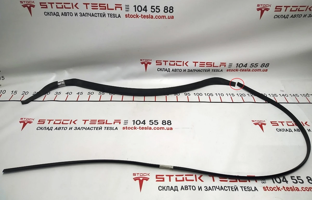5 SEAL, BODY SIDE REAR SECONDARY, ?LEFT (torn at the seam) Tesla model S, model S REST 6009587-00-D