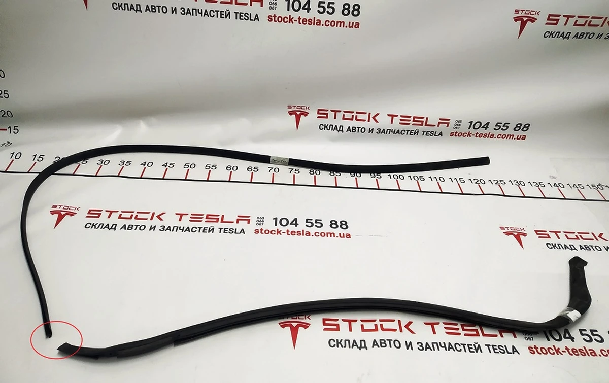 5 SEAL, BODY SIDE REAR SECONDARY, ?LEFT (torn at the seam) Tesla model S, model S REST 6009587-00-D