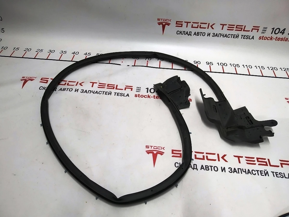 4 Уплотнитель двери передней правой Tesla model S, model S REST 6009594-00-D