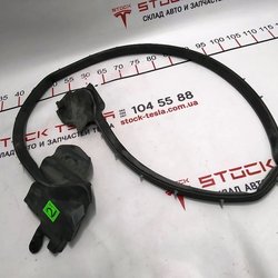 4 Ущільнювач двері передньої правої Tesla model S, model S REST 6009594-00-D