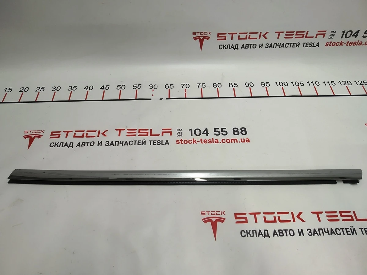 3 Молдинг наружный двери передней левой хром Tesla model S, model S REST 1095786-00-C