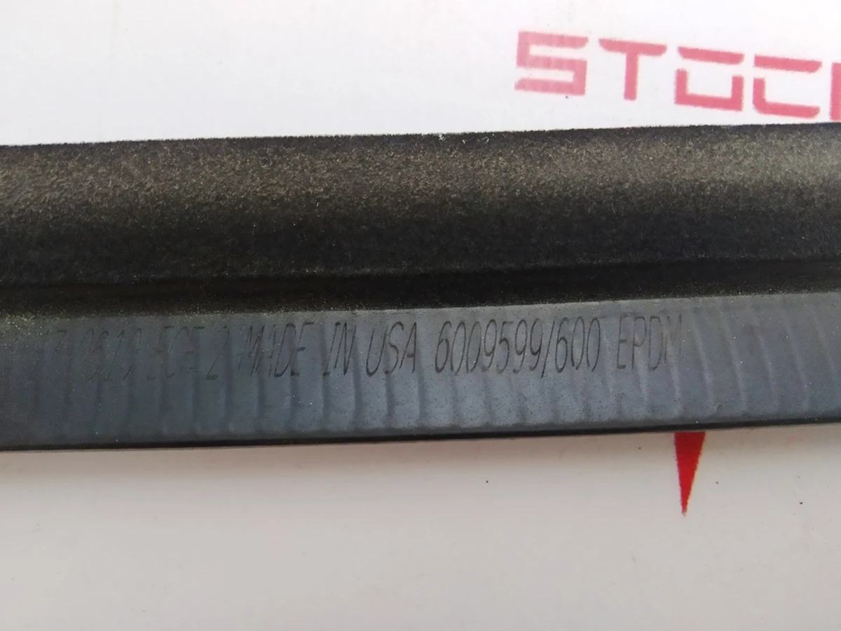 3 Молдинг наружный двери передней левой хром Tesla model S, model S REST 1095786-00-C