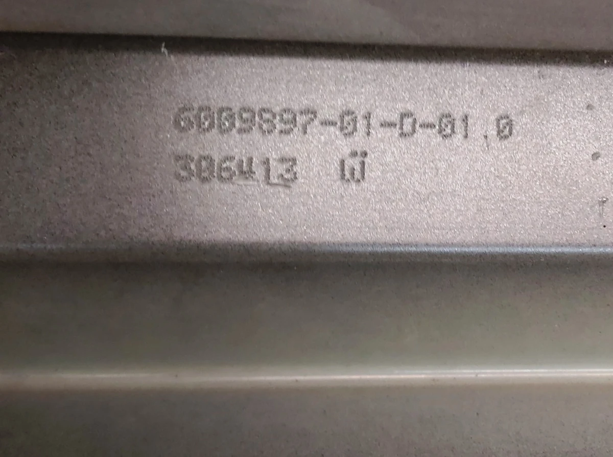 6 Чверть задні праві лонжерон RWD Tesla model S 1021722-S0-A