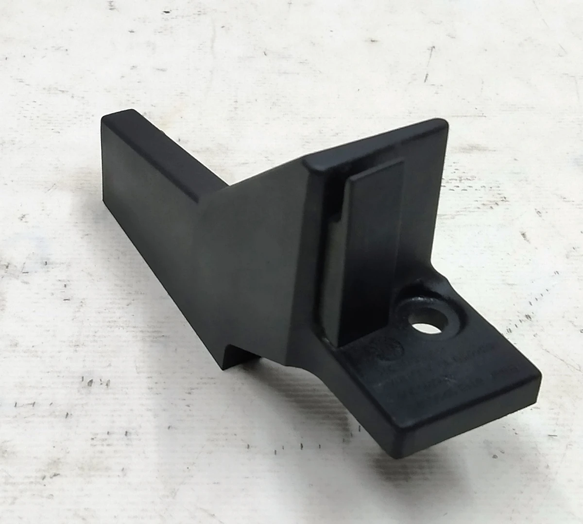 Кронштейн крепления диагностического разъема OBD BMW i3 61139290825