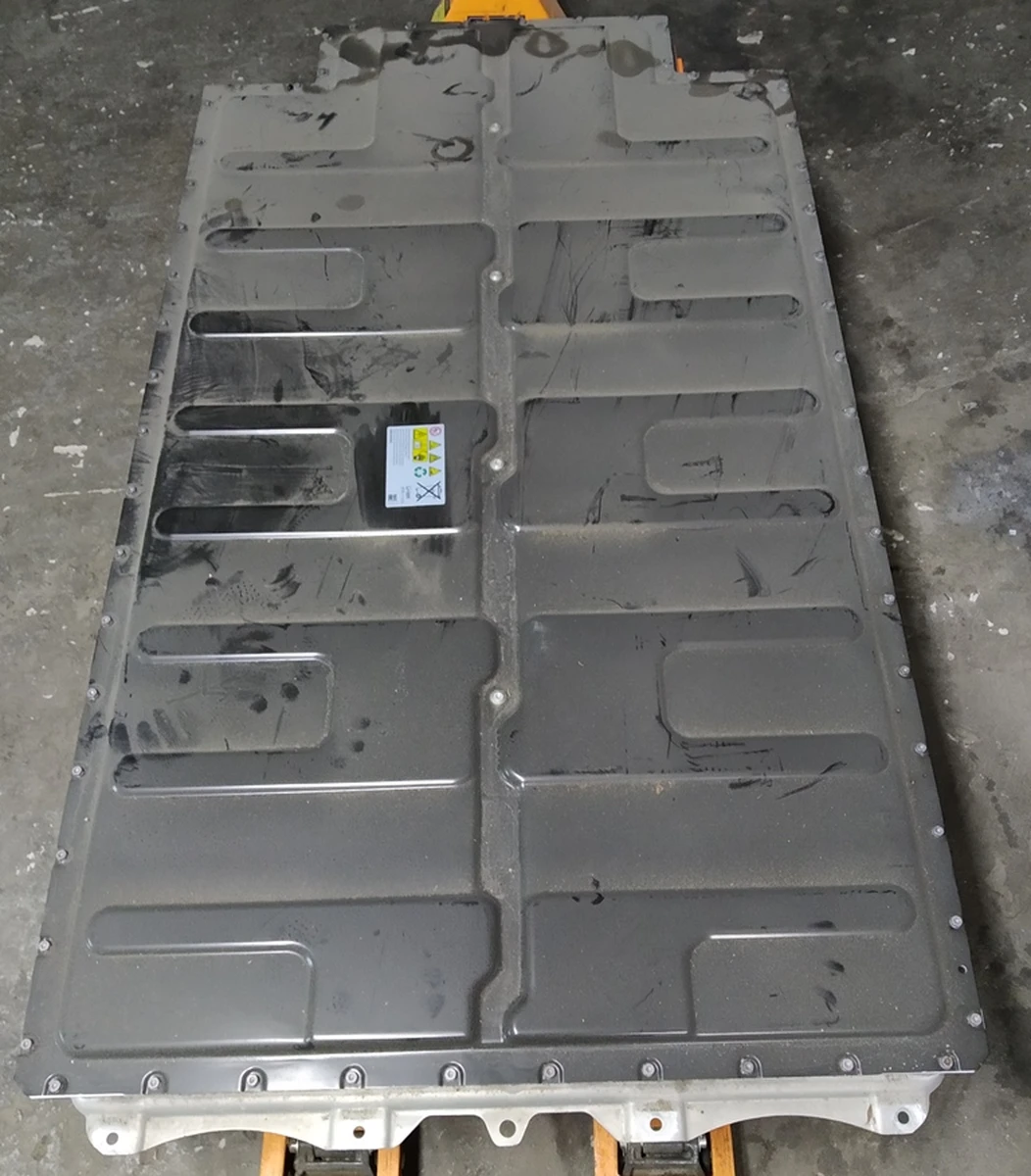 Основная батарея 60 Ah SE 03 BMW 21,3 kW/h в сборе BMW i3 61252353655