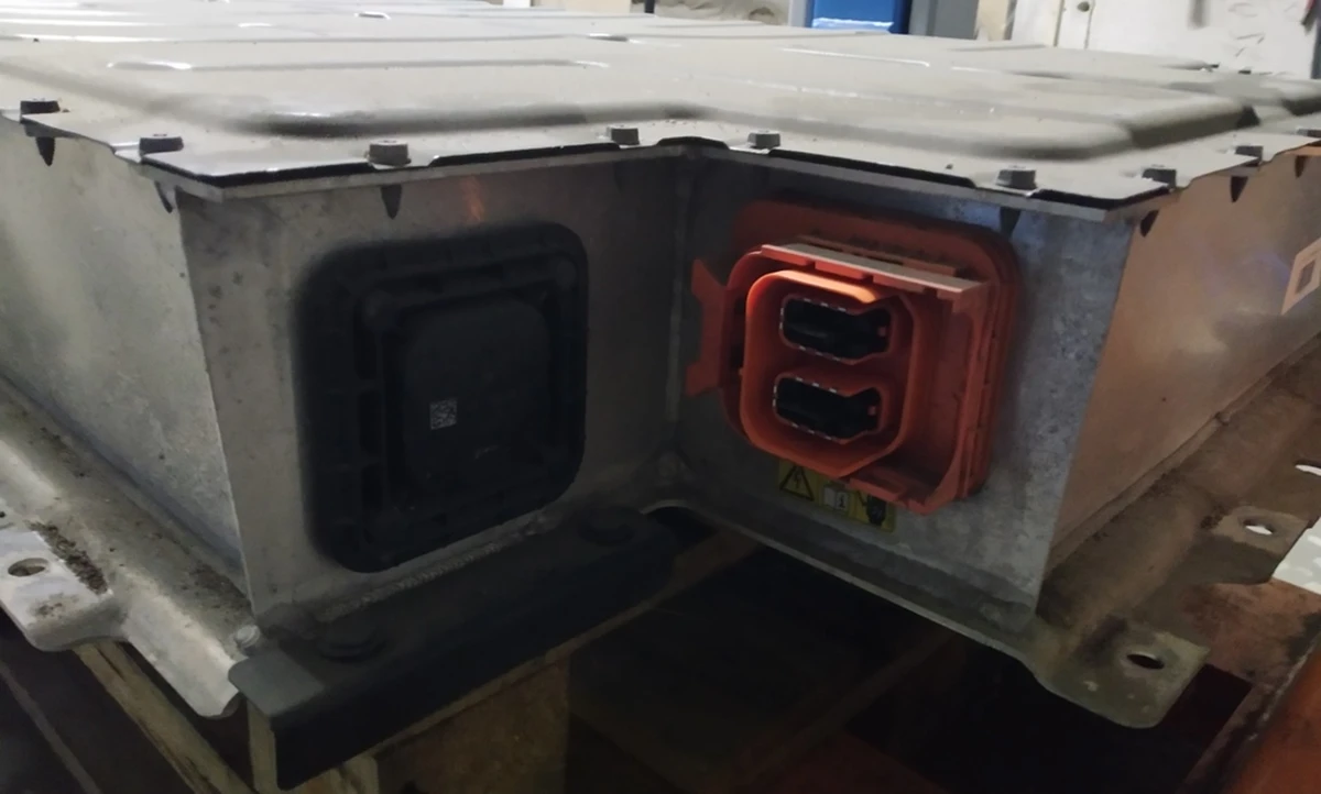 Основная батарея 60 Ah SE 03 BMW 21,3 kW/h в сборе BMW i3 61252353655