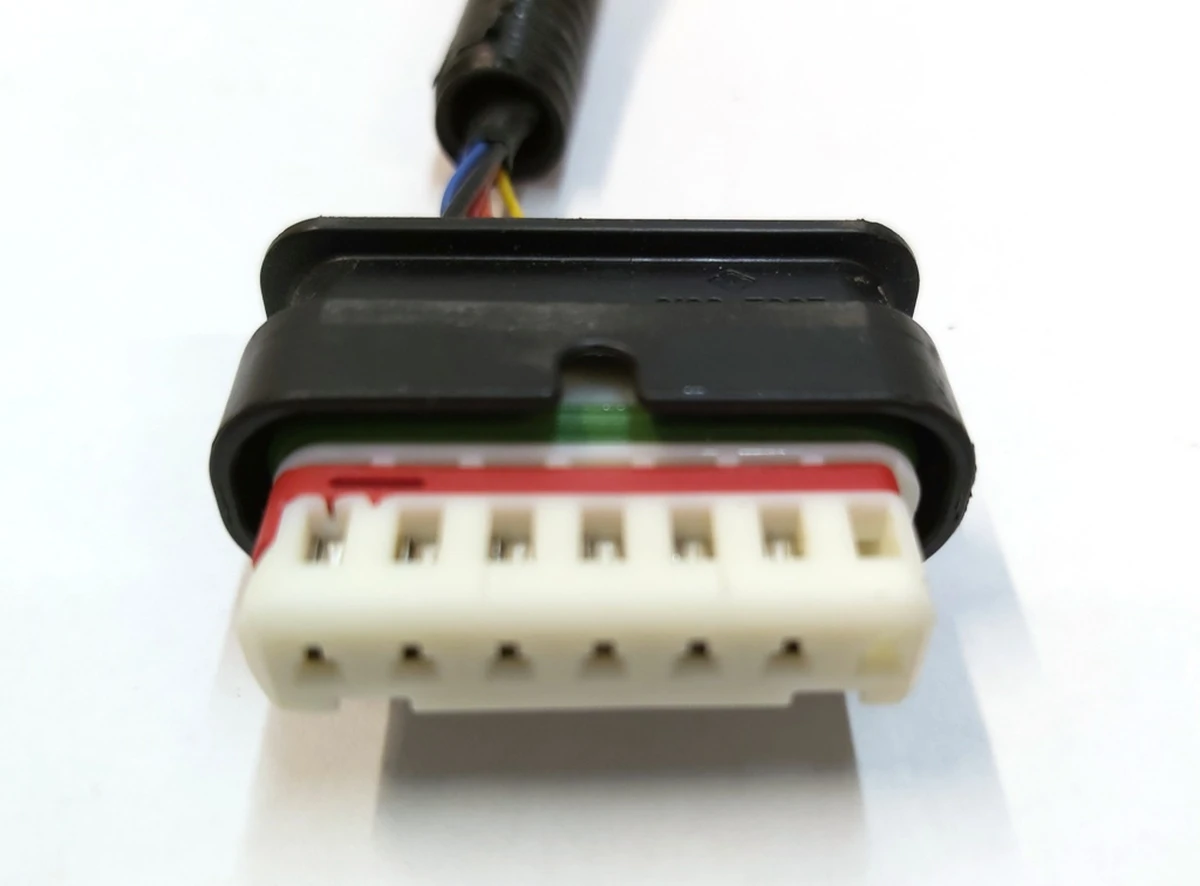 Connector (chip) radar 6189-7895 7 pin Tesla model S REST, model X, model 3, model Y 1108647-00-D