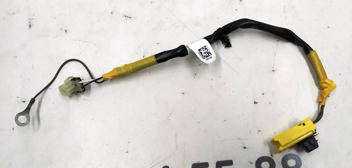 Електропроводка подушки безпеки подвійного лівого сидіння 2-го ряду Tesla model X 3123713-03-A