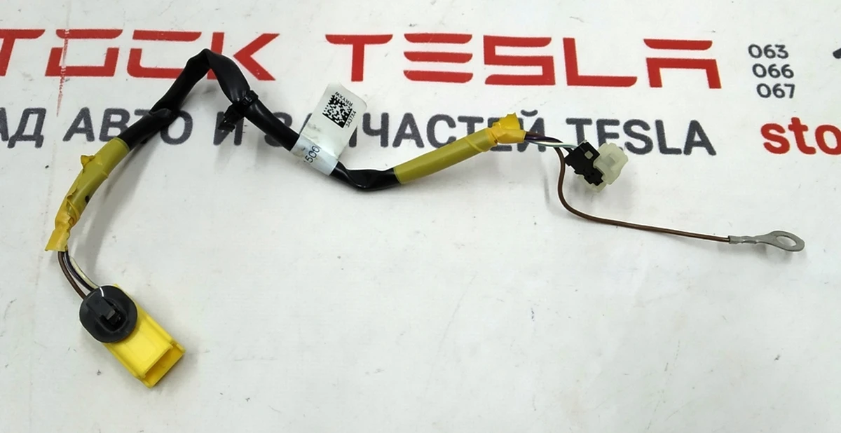 2nd Row Single Right Seat Airbag Wiring Tesla model X 3123720-03-A