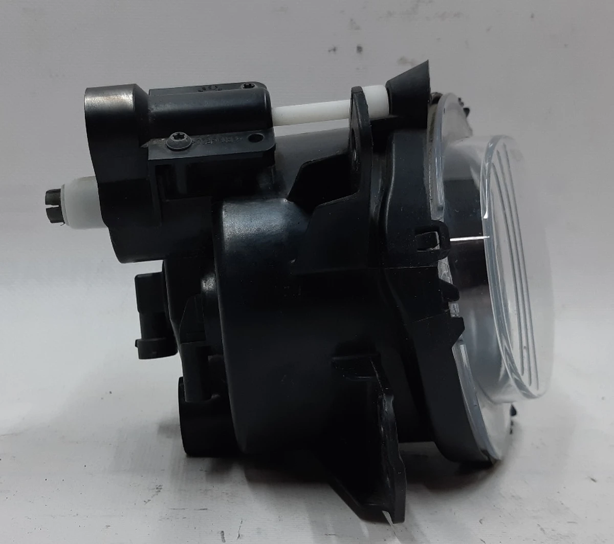 Фара бампера комбинированная правая BMW I3 63117295688