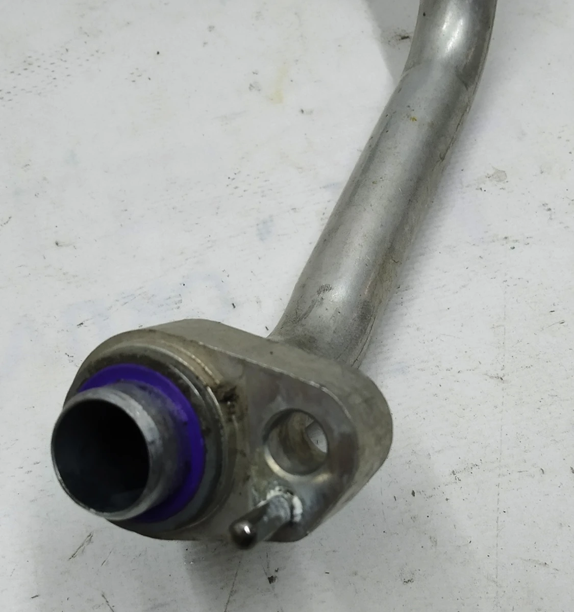 Air conditioner line suction R134A BMW i3 64539291270