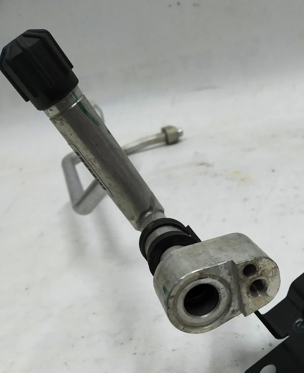 Air conditioner outlet pipe assy with bracket and clamp BMW i3 64539291275