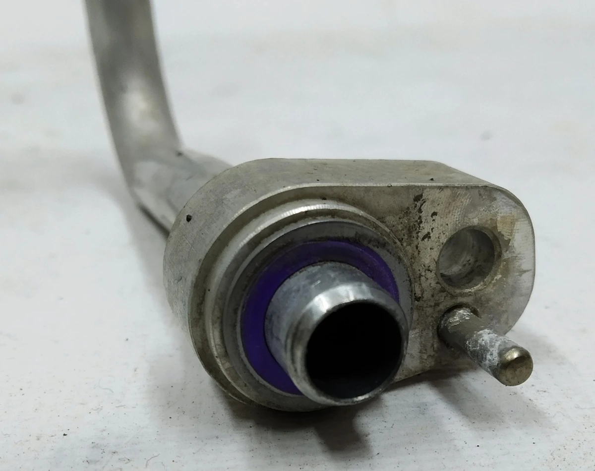 Air conditioner outlet pipe assy with bracket and clamp BMW i3 64539291275