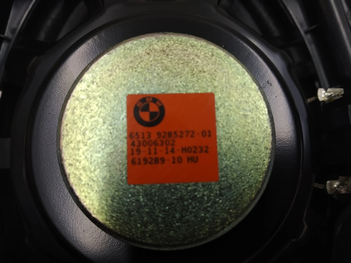 Woofer with sound guide, right and base assembly BMW i3 65139285272