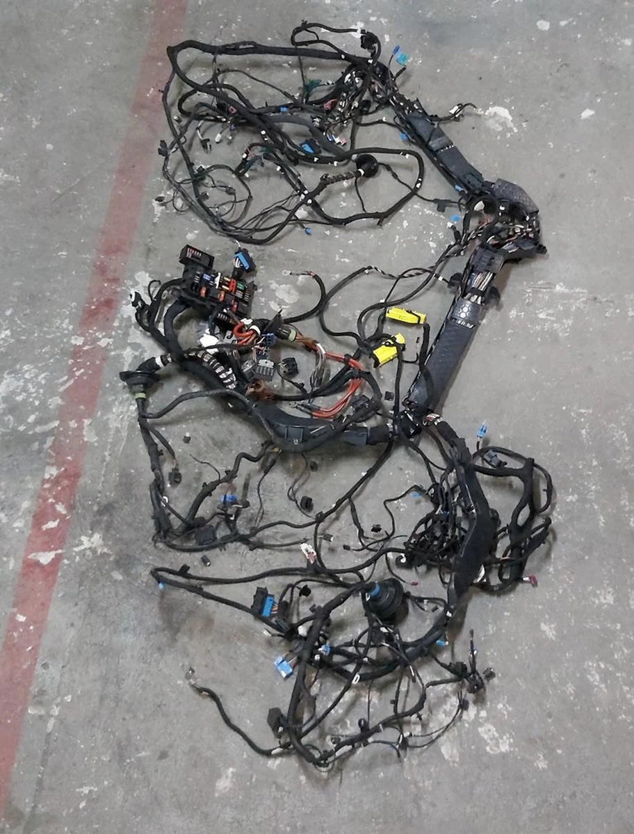 Електропроводка центральна (головна) модуля Duplikat Life з блоком запобіжників BMW i3 61112284959