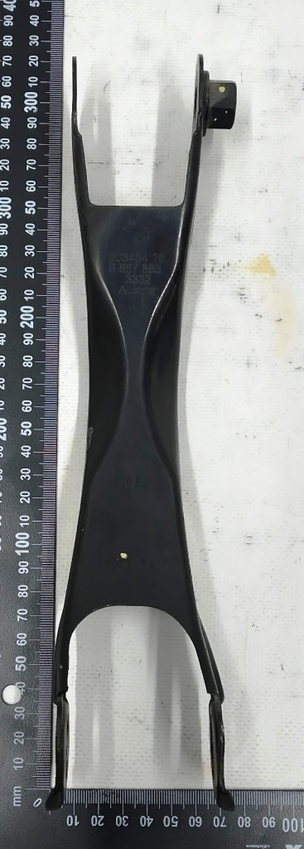 Важіль задній нижній поперечний розвалу лівий в зборі з гайкою BMW i3 33306867883