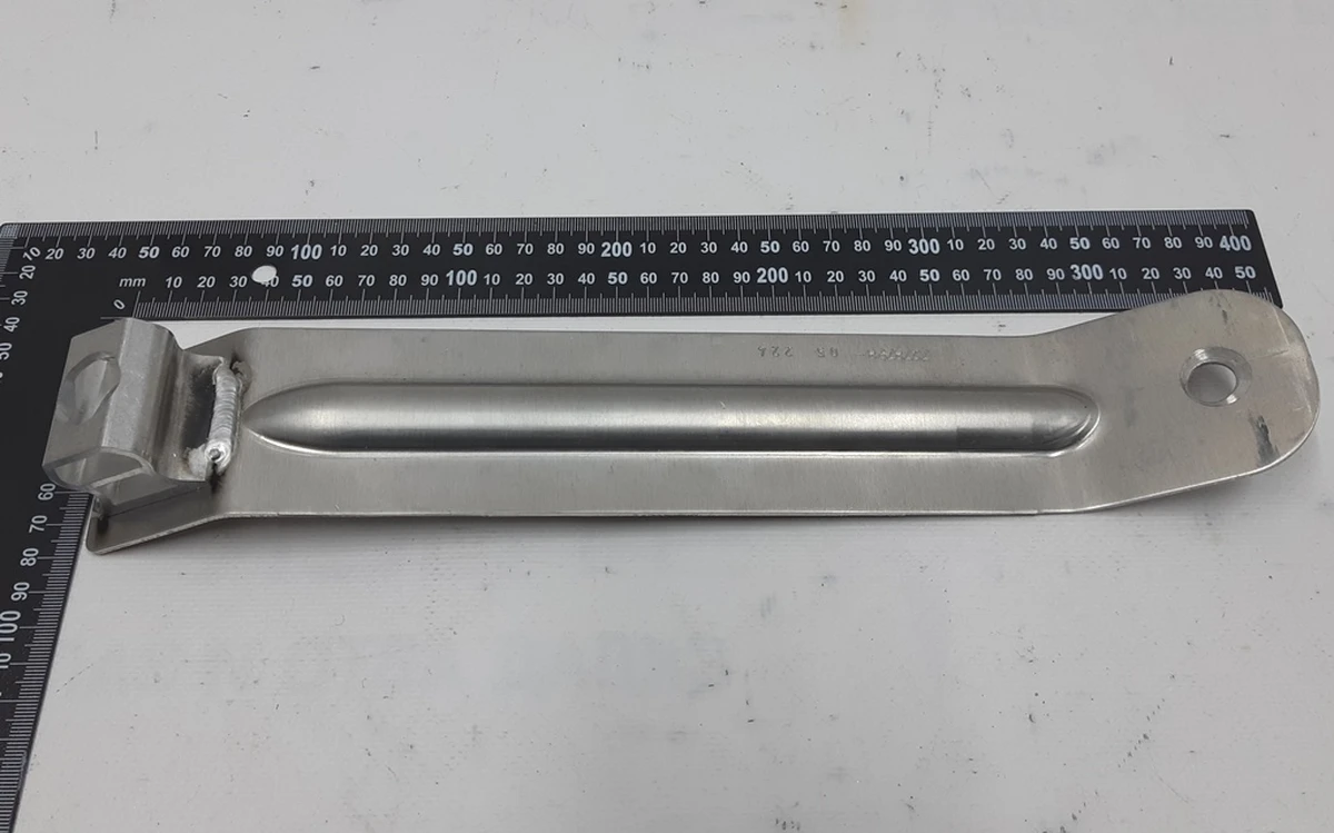 Кронштейн 2-го ряду сидінь нижній BMW i3 51717278798