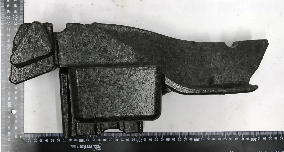 Panel for filling cavities of the base trim of the C pillar lower right BMW I3 51477290036