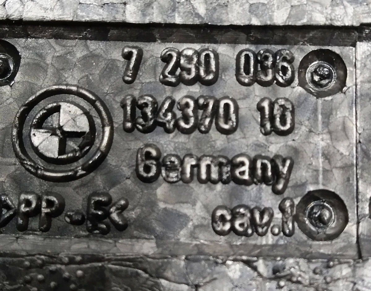 Panel for filling cavities of the base trim of the C pillar lower right BMW I3 51477290036