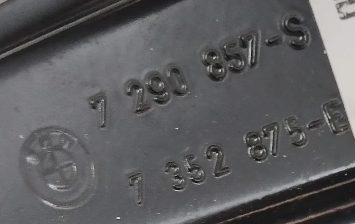 Стеклопод'емник передній лівий в зборі з електродвигуном і фіксаторами положення скла BMW i3 51337352875