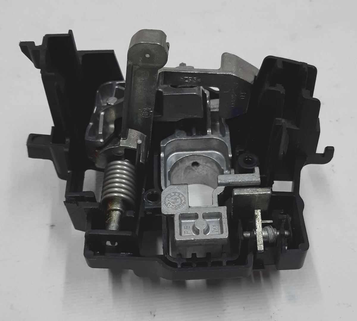 Замок відкриття дверей передньої правої BMW i3 51217290864