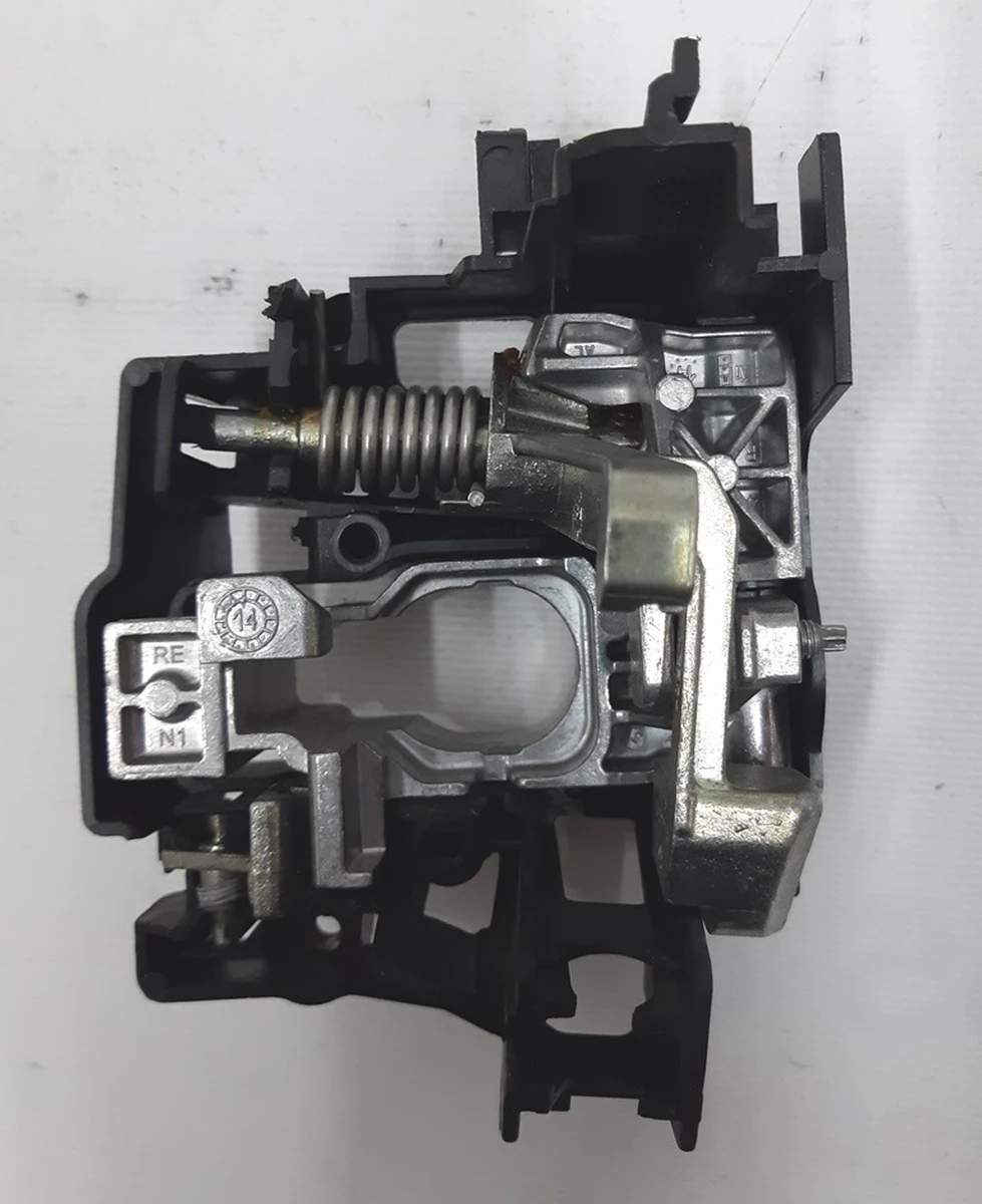 Замок відкриття дверей передньої правої BMW i3 51217290864