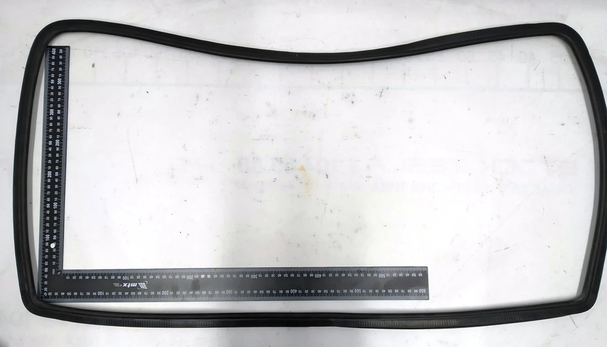 Ущільнювач панелі підлоги зйомної багажного відділення BMW i3 51717311995