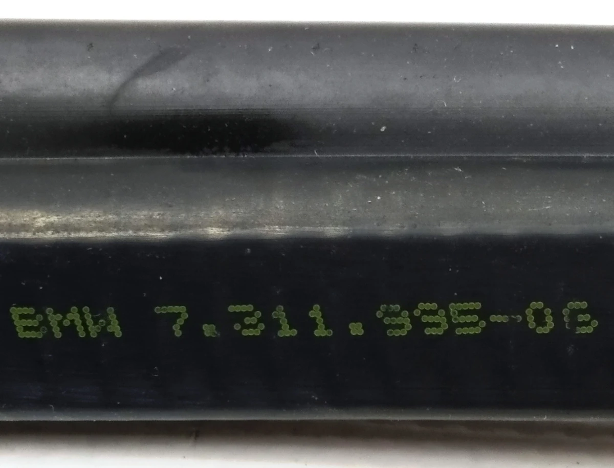 Ущільнювач панелі підлоги зйомної багажного відділення BMW i3 51717311995