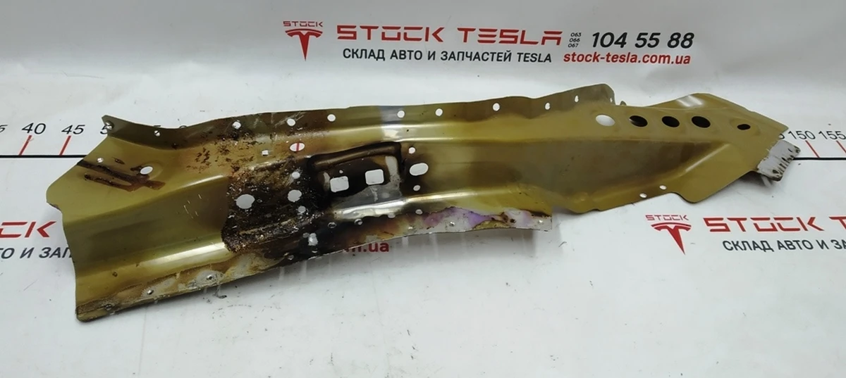 30 Чверть задня права кузовна панель колісної арки передня середня (чобіток) Tesla model 3 1095028-S0-B