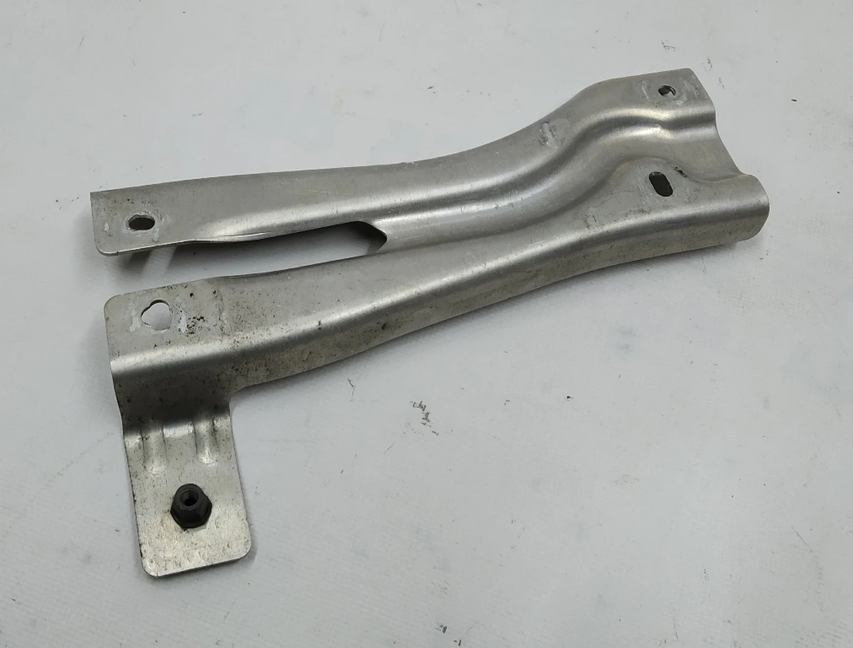 Підсилювач (розпірка) деформуються елементів (склянок) основного підсилювача бампера переднього правий BMW I3 51647374810