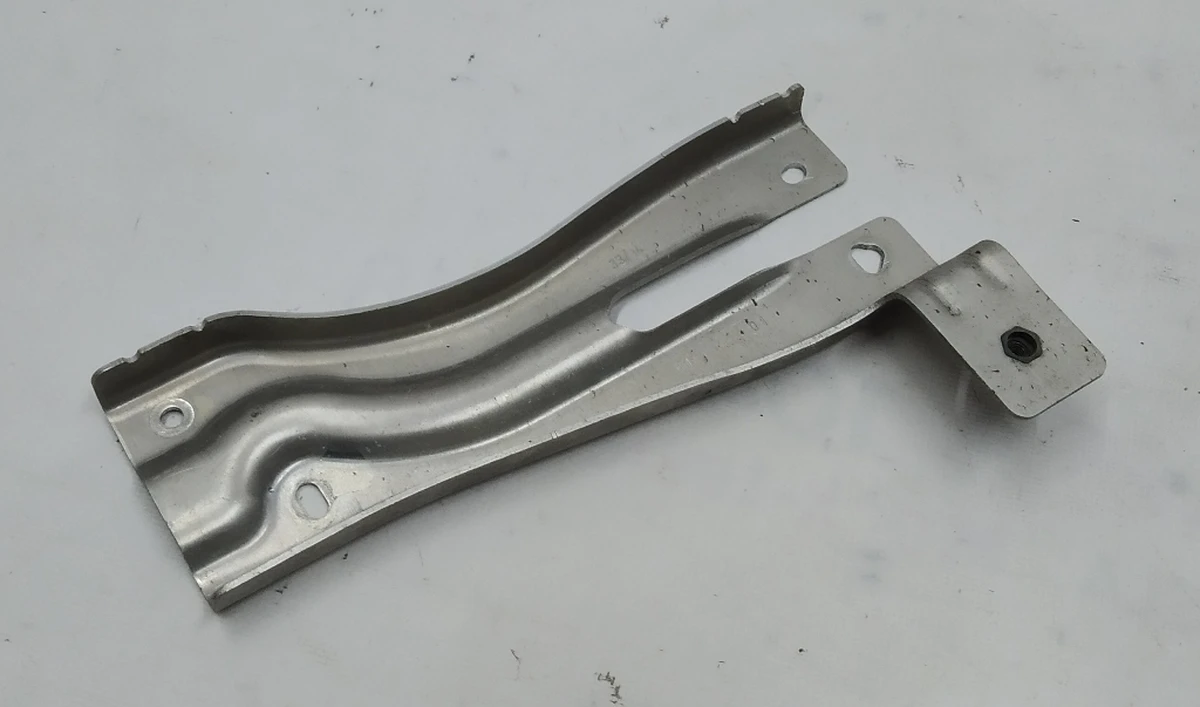 Підсилювач (розпірка) деформуються елементів (склянок) основного підсилювача бампера переднього правий BMW I3 51647374810