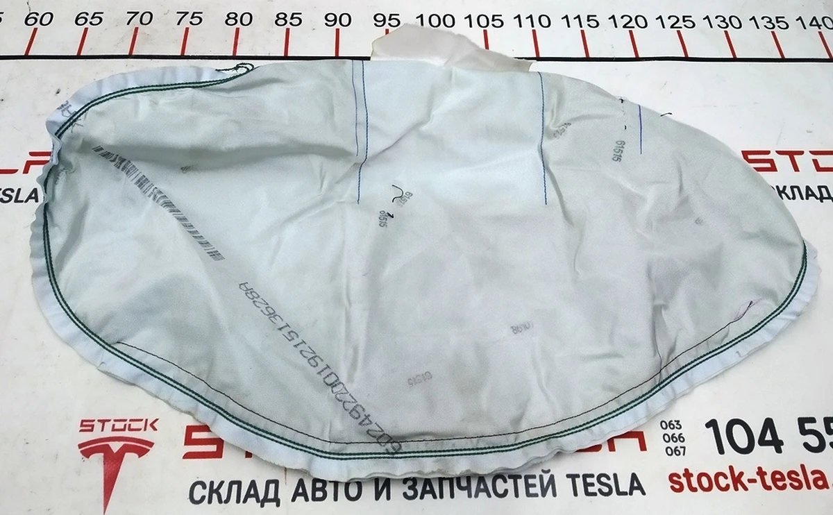 Подушка безпеки пасажирського сидіння (під відновлення) Tesla model 3 7654324-01-B