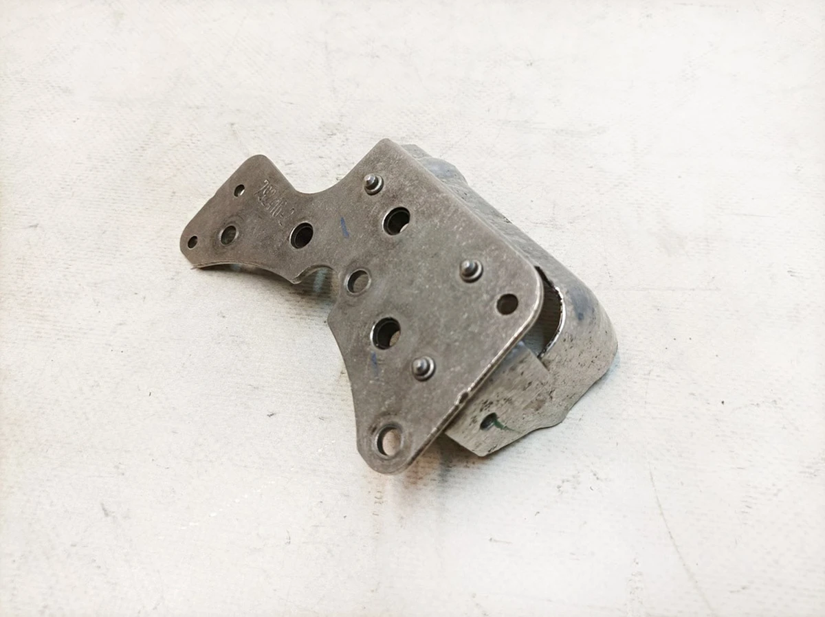 Кронштейн актуатора турбины Porsche Cayenne 059145874M