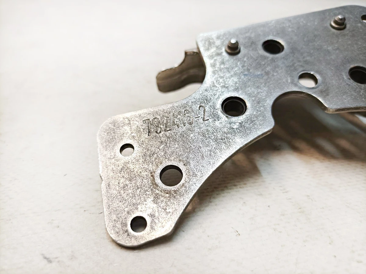 Кронштейн актуатора турбины Porsche Cayenne 059145874M