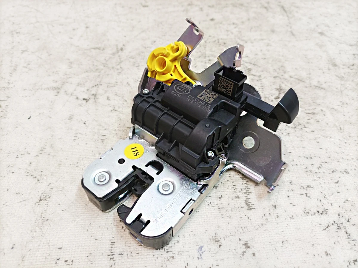 Замок кришки багажника з мікровимикачем Audi Q7 81A827506