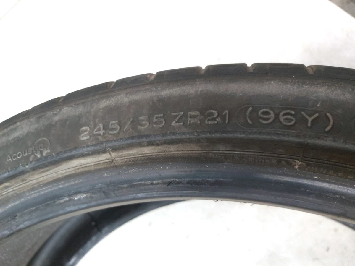 1 Шина 245/35 ZR21 96Y MICHELIN PILOT SPORT data 36/20 6,20 мм із пошкодженням Tesla model S 8496658-00-A
