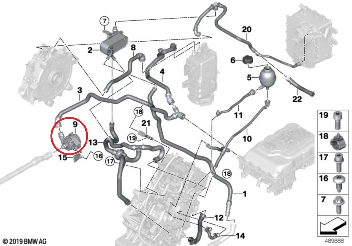 Насос охлаждающей жидкости в сборе с кронштейном крепления BMW i3 11518600286