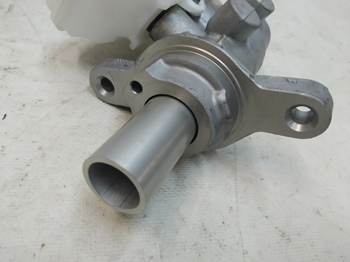 2 Головний гальмівний циліндр BOOSTER BOSCH Tesla model Y 1188673-00-A